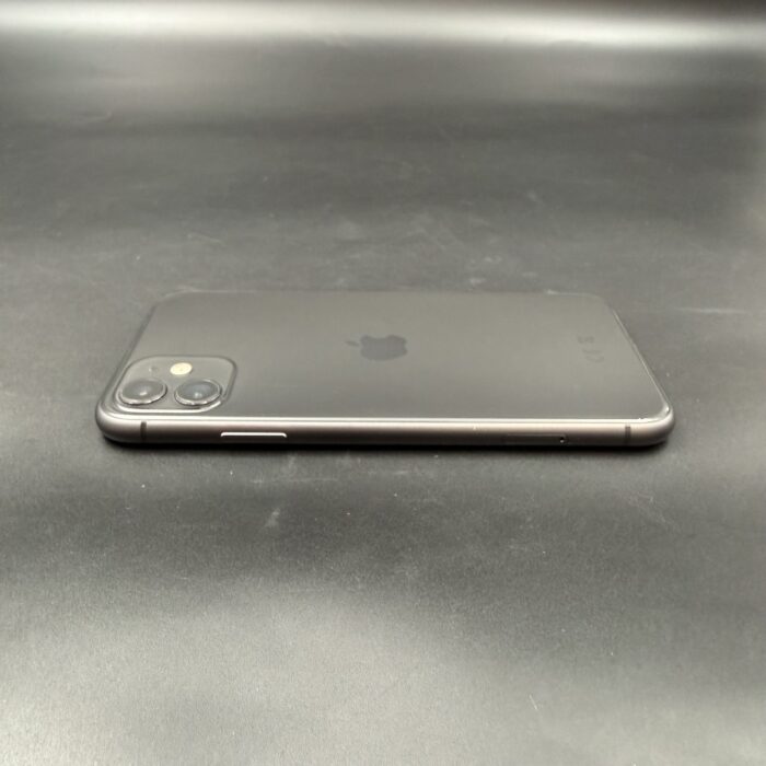 iPhone 11 256GB Black (Cracked screen) - Image 2