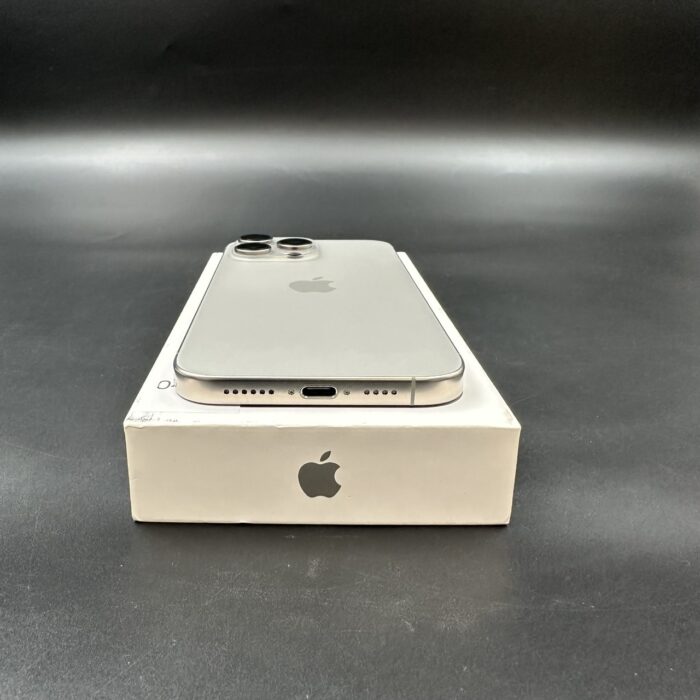 iPhone 16 Pro Max 256GB Natural Titanium - Image 4