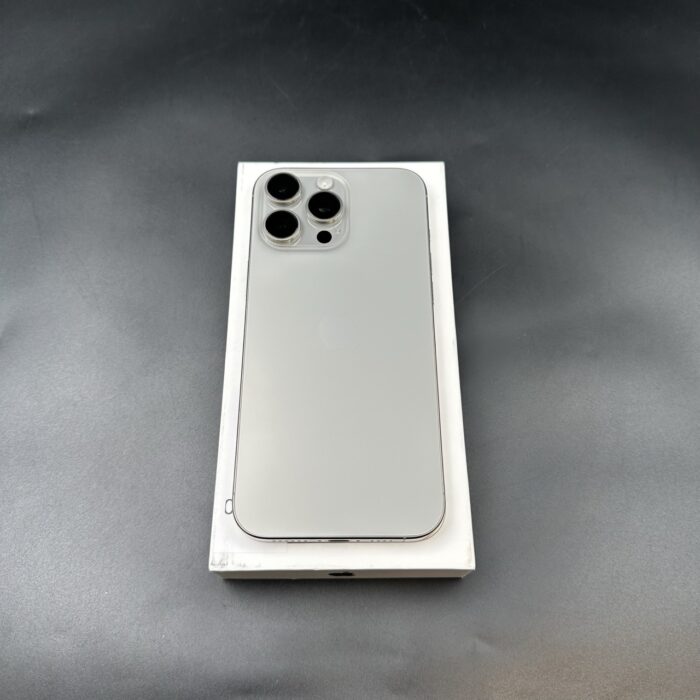 iPhone 16 Pro Max 256GB Natural Titanium - Image 11