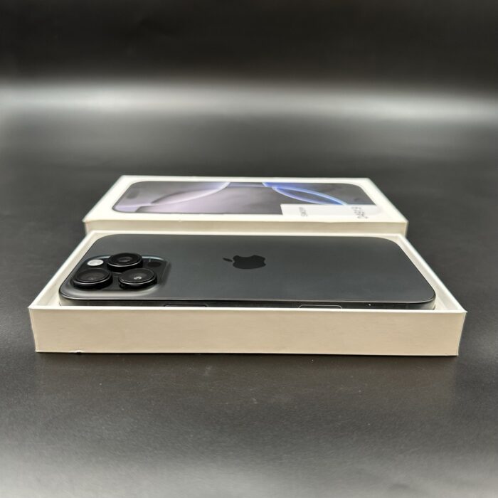 iPhone 16 Pro Max 256GB Black Titanium - Image 2