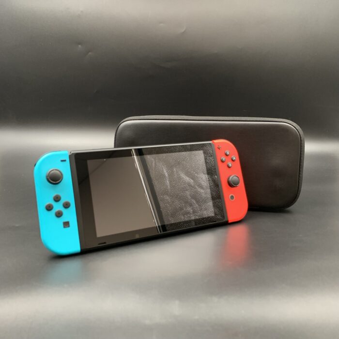 Nintendo Switch 32GB + 32GB SD Card + Bag - Image 2