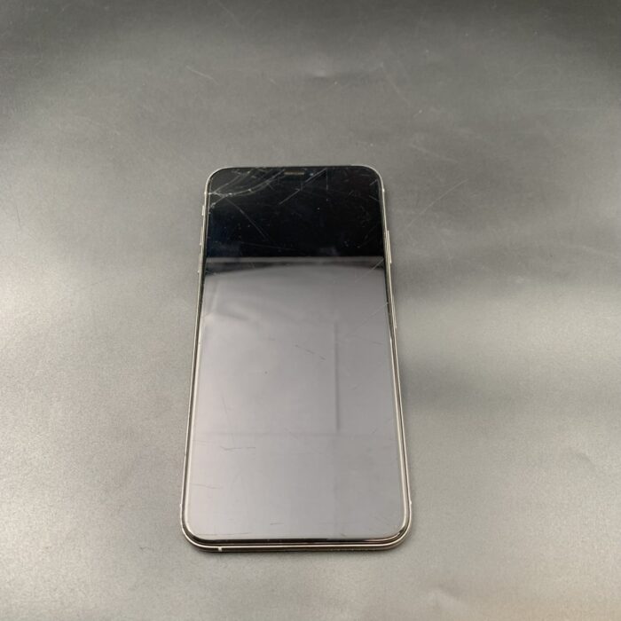 iPhone XS Max 256GB (Cracked Back And Screen) - Image 8