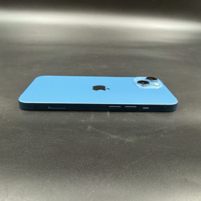 iPhone 13 128GB Blue - Image 4