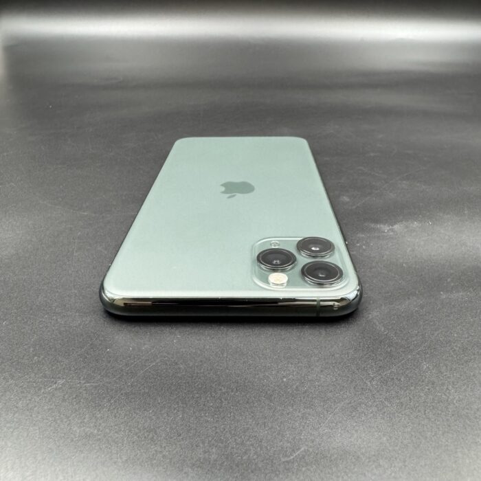 iPhone 11 Pro Max 256GB Green - Image 6
