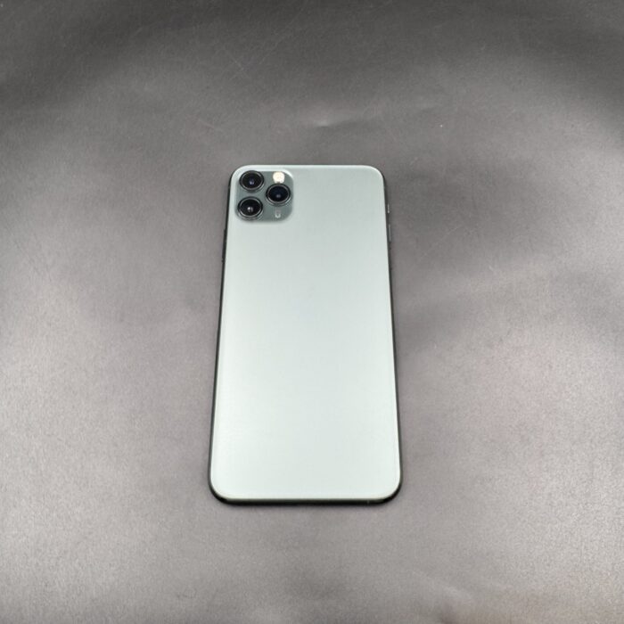 iPhone 11 Pro Max 256GB Green - Image 9