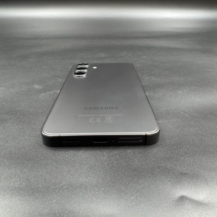 Samsung Galaxy S24 256GB Phantom Black - Image 3