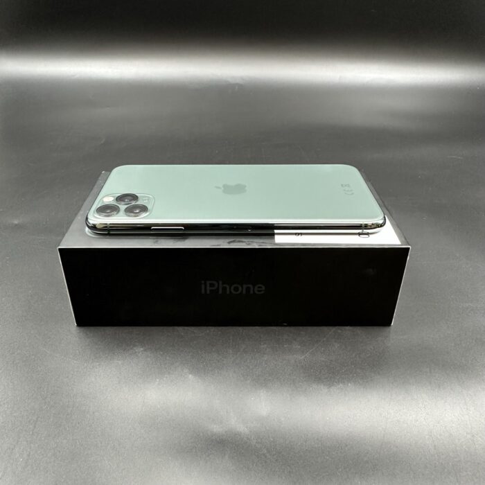 iPhone 11 Pro Max 256GB Midnight Green - Image 3