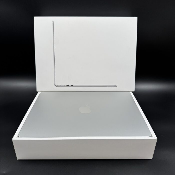 Macbook Air M4 13" | 16GB | 256GB SSD | Silver - Image 2