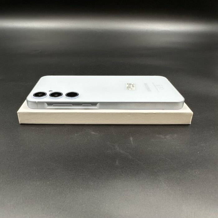 Samsung Galaxy A55 256GB Awesome Iceblue - Image 3