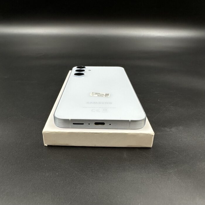 Samsung Galaxy A55 256GB Awesome Iceblue - Image 4