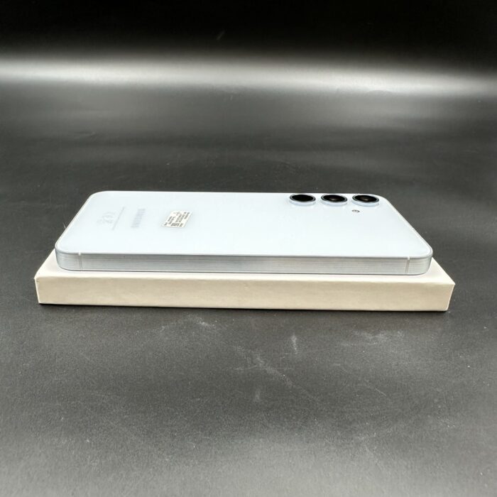 Samsung Galaxy A55 256GB Awesome Iceblue - Image 5