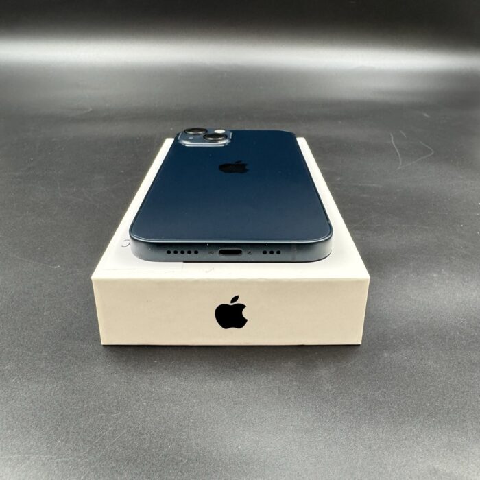 iPhone 13 128GB Midnight - Image 4