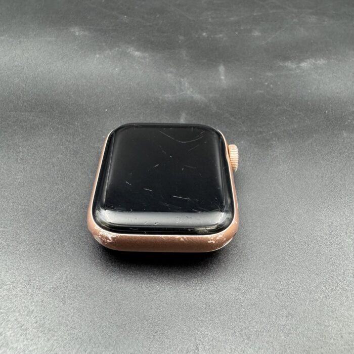 Apple Watch SE (1st generation) 40MM GPS + Cellular Rose Gold - Image 2