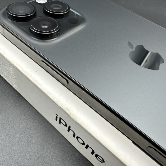 iPhone 16 Pro Max 256GB Black Titanium - Image 4