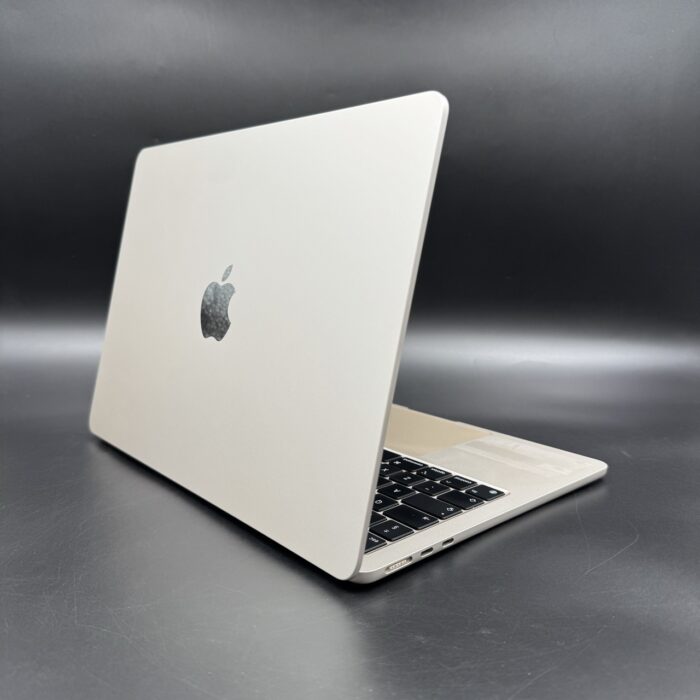 Macbook Air M2 13" | 8GB | 256GB SSD | Starlight - Image 2