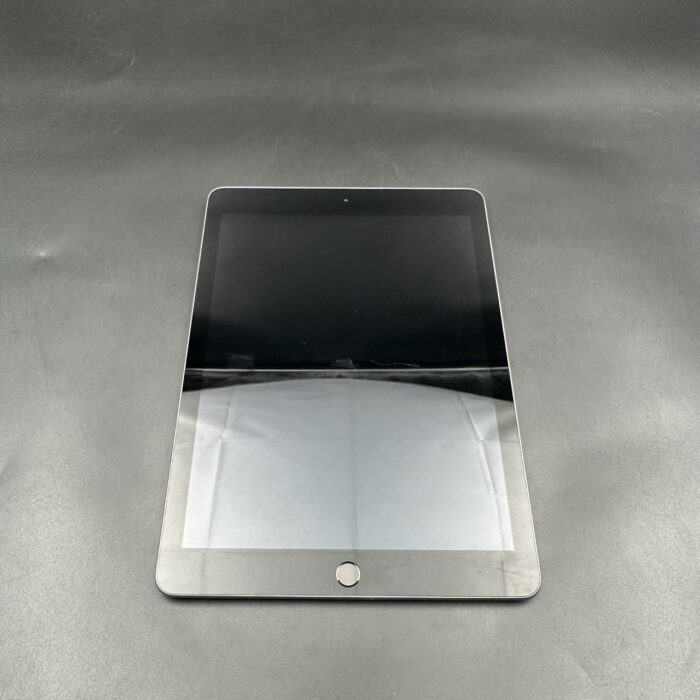 iPad 6th Gen 32GB Space Grey - Image 9