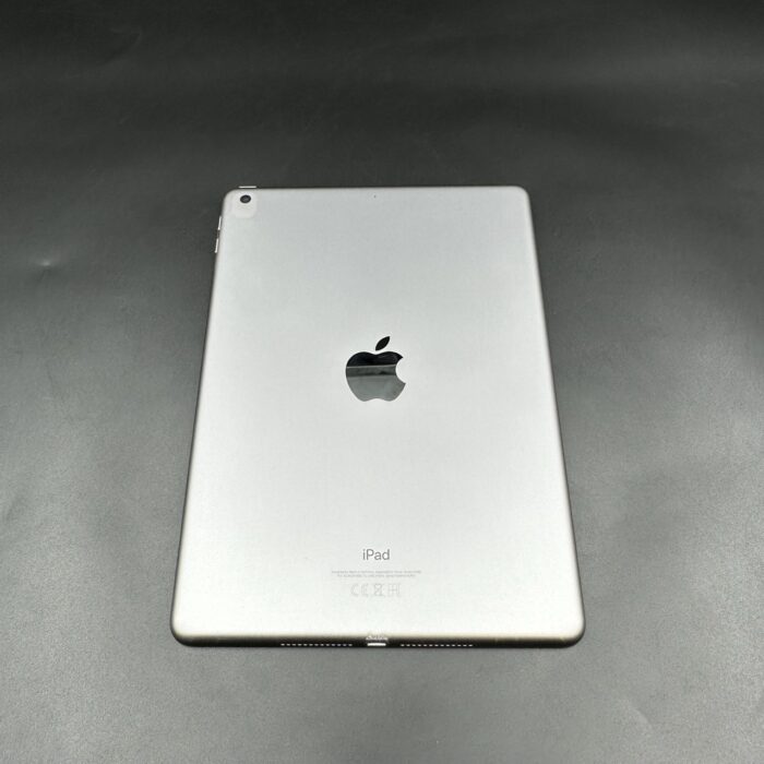 iPad 6th Gen 32GB Space Grey - Image 10