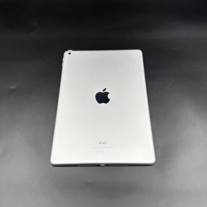 iPad 7th Gen 32GB Silver - Image 9