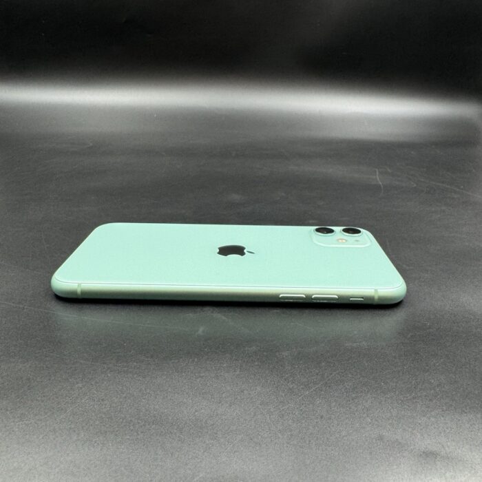 iPhone 11 128GB Green - Image 4