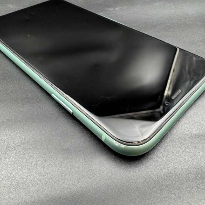 iPhone 11 128GB Green - Image 6