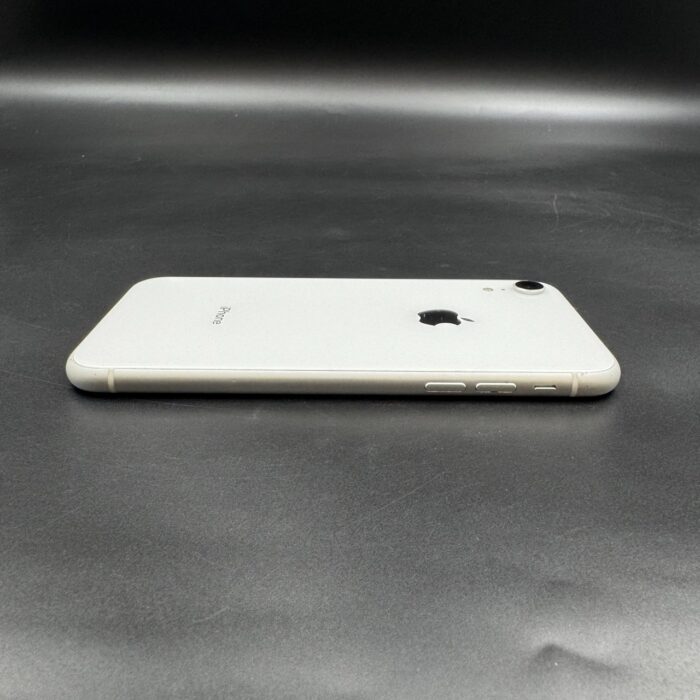 iPhone XR 64 White - Image 4