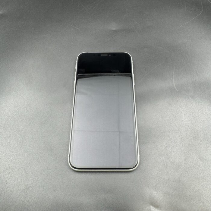 iPhone XR 64 White - Image 7