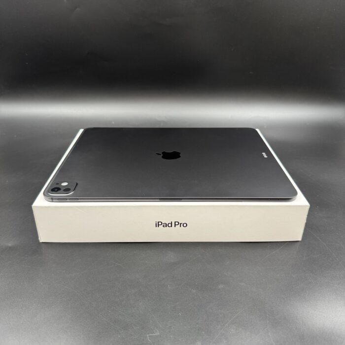 iPad Pro M4 13" 256GB Space Black - Image 3