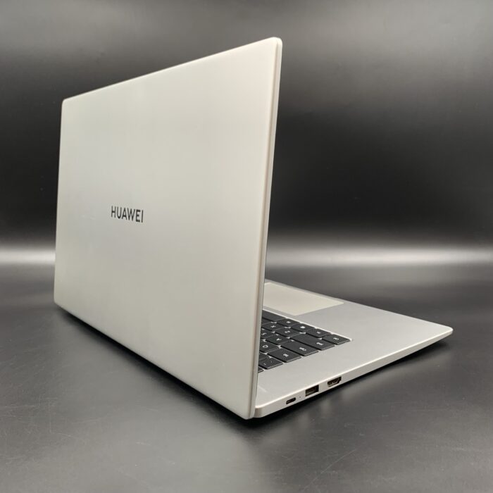 Huawei Matebook D15 | i3 @2.10Ghz | 8GB RAM | 256GB | Silver - Image 2