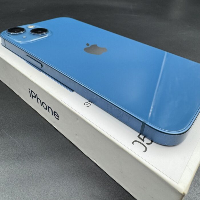 iPhone 13 128GB Blue - Image 4