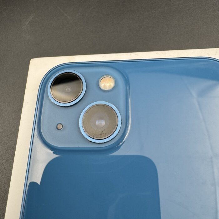 iPhone 13 128GB Blue - Image 11