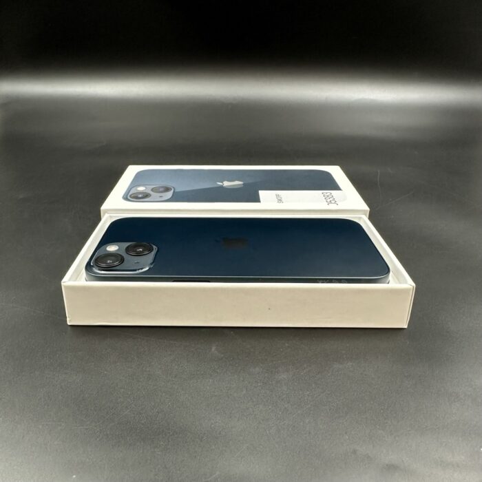 iPhone 13 128GB Midnight - Image 2