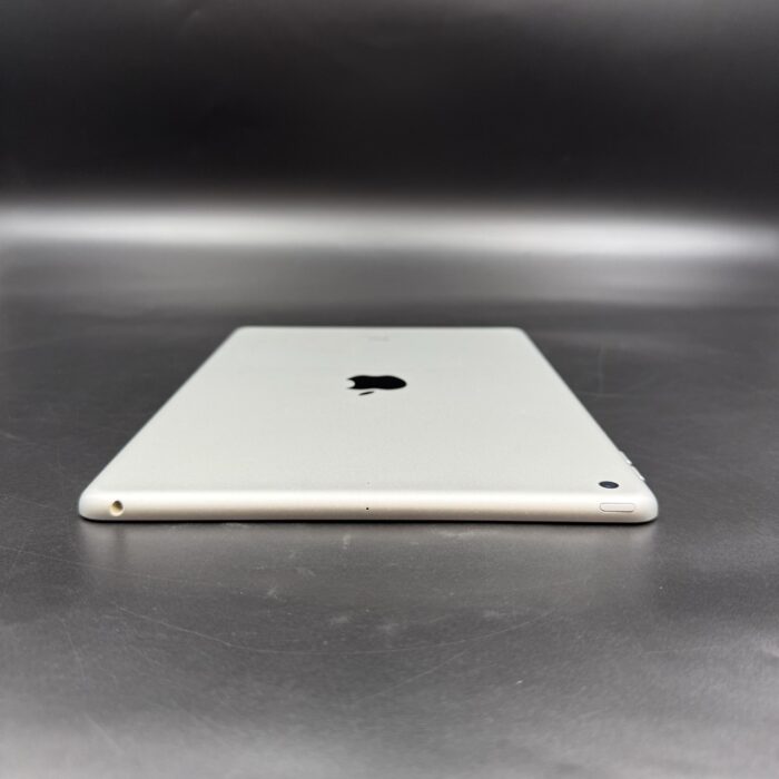 iPad 7th Gen 32GB Silver - Image 5