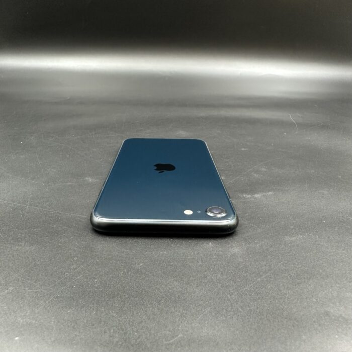 iPhone SE (3rd Generation) 128GB Midnight - Image 5