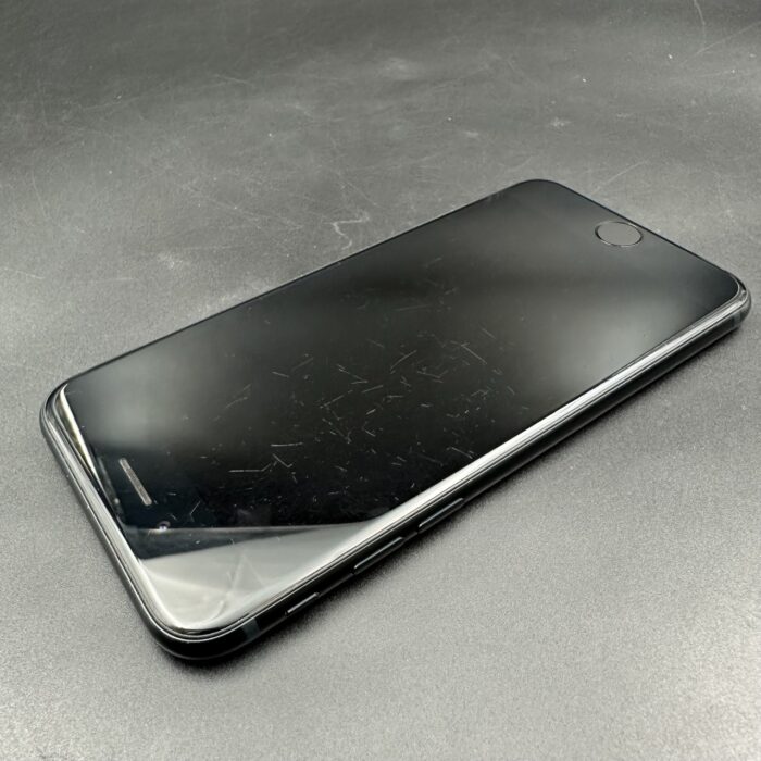 iPhone SE (3rd Generation) 128GB Midnight - Image 7