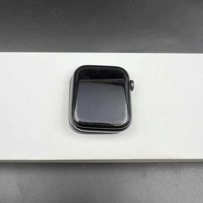 Apple Watch SE (1st generation) 44MM Midnight - Image 7
