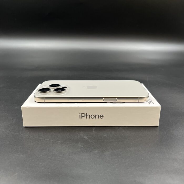 iPhone 16 Pro 256GB Natural Titanium - Image 3