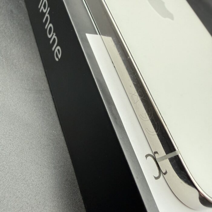 iPhone 13 Pro 128GB Silver - Image 4