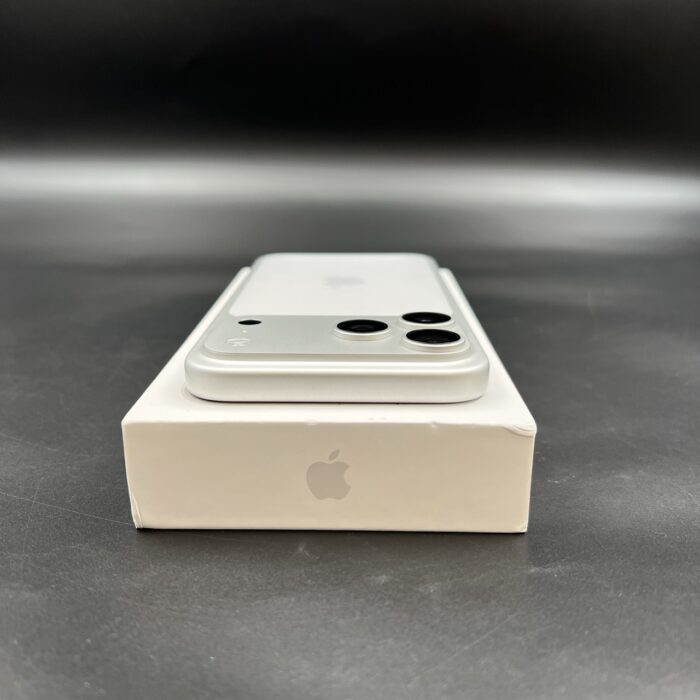 iPhone 17 Pro Max 256GB Silver - Image 7