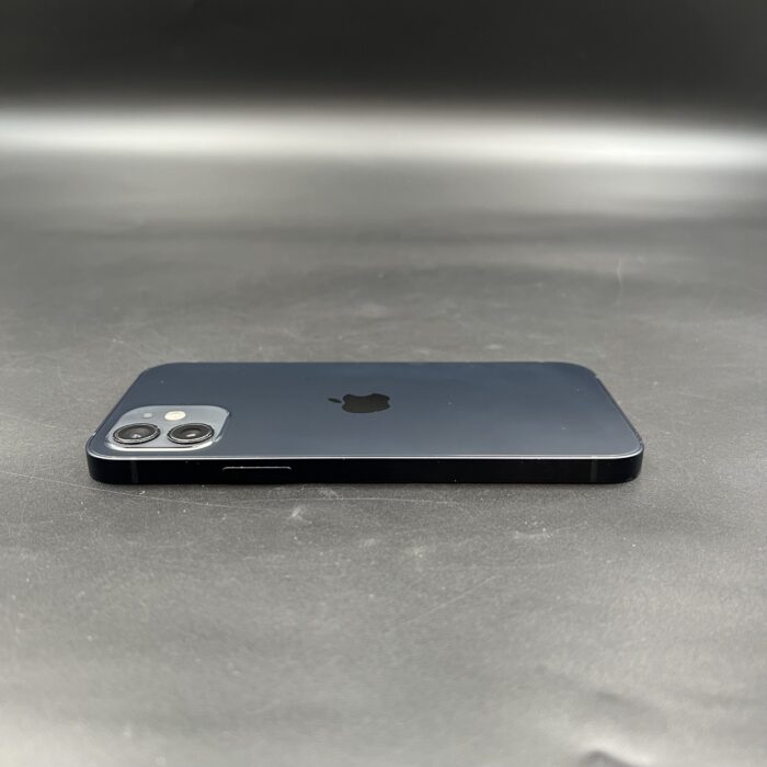 iPhone 12 64GB Black - Image 2