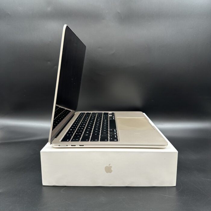 Macbook Air M2 13" | 8GB | 512GB | Starlight - Image 4