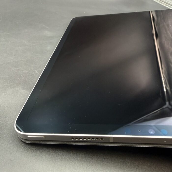 iPad Pro M2 11" 128GB Wfi + Cellular Space Gray (Combo Deal) - Image 7