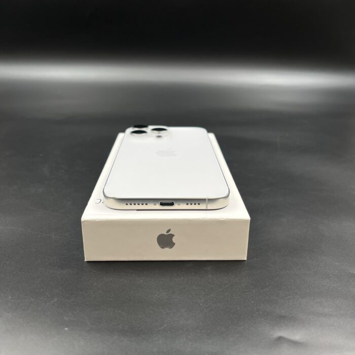 iPhone 16 Pro Max 512GB White Titanium - Image 4