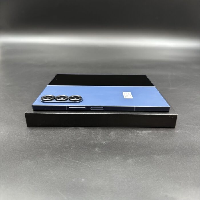 Samsung Galaxy Fold 6 256GB Navy - Image 3