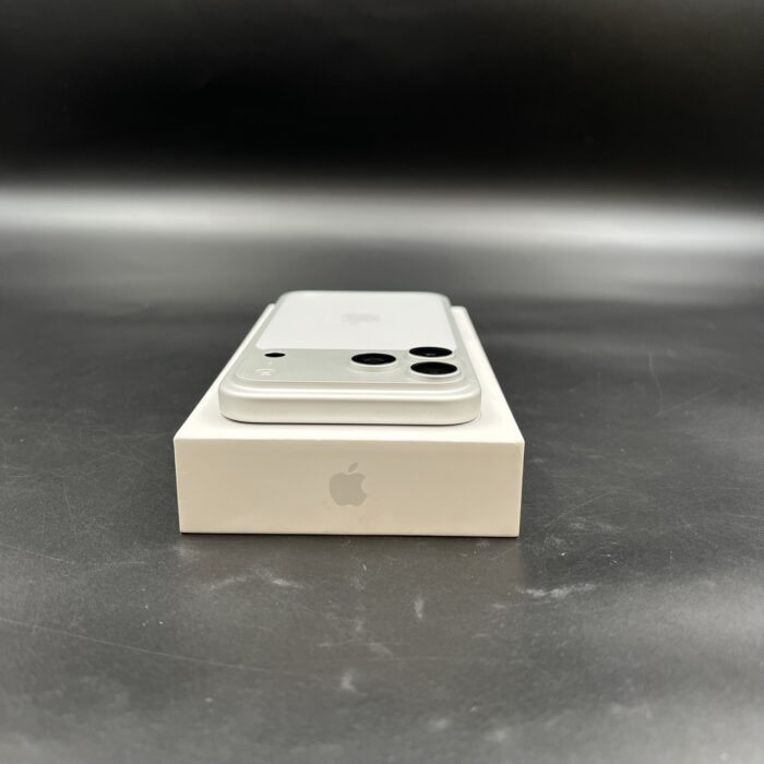 iPhone 17 Pro Max 256GB Silver - Image 6