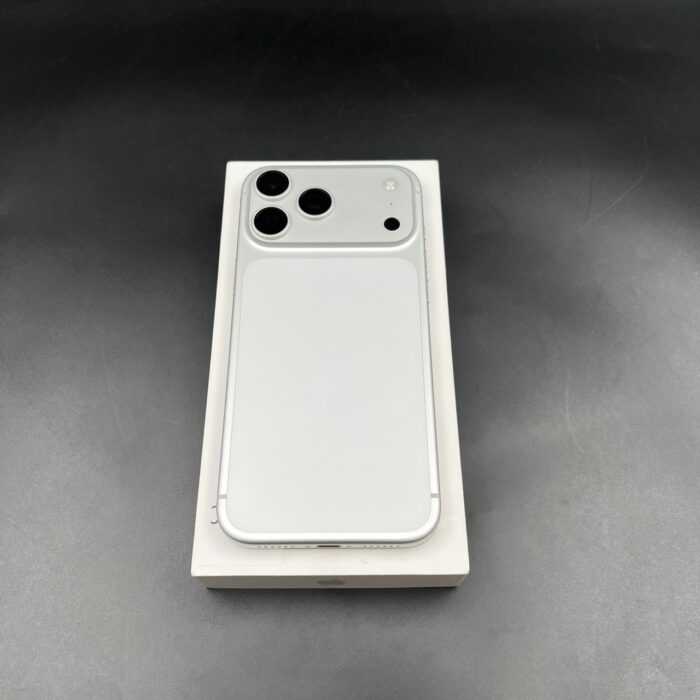 iPhone 17 Pro Max 256GB Silver - Image 8