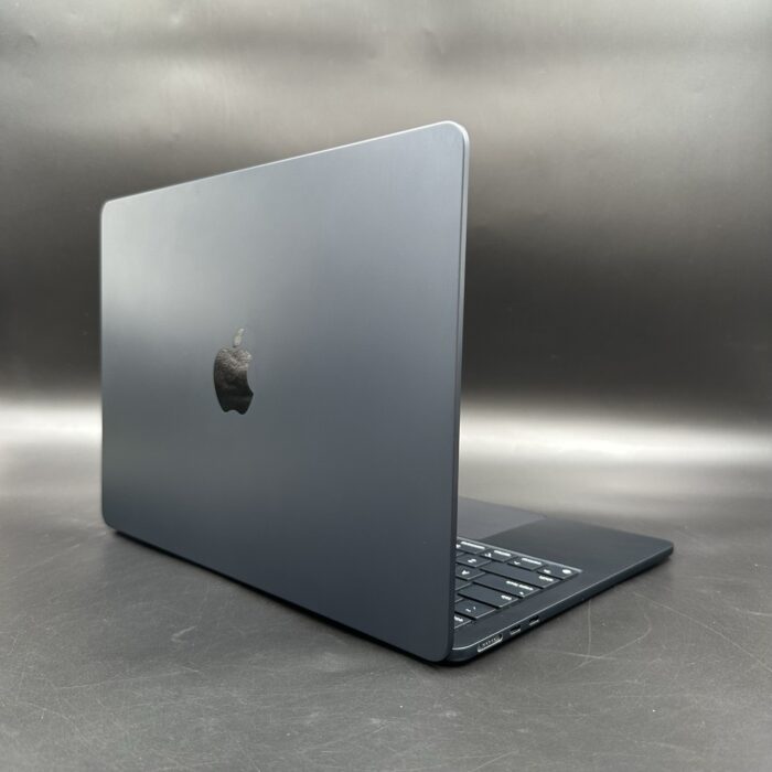 Macbook Air M2 13" | 8GB | 512GB | Midnight - Image 2
