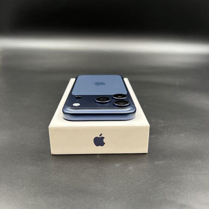 iPhone 17 Pro 256GB Deep Blue - Image 6