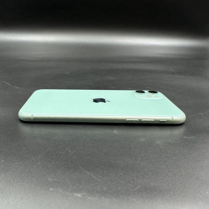 iPhone 11 64GB Green - Image 4