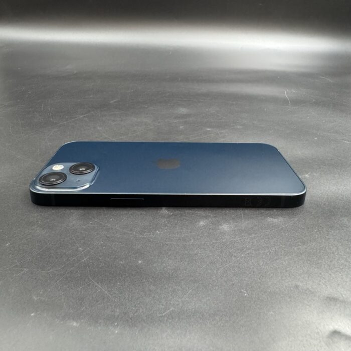 iPhone 13 128GB Midnight - Image 2