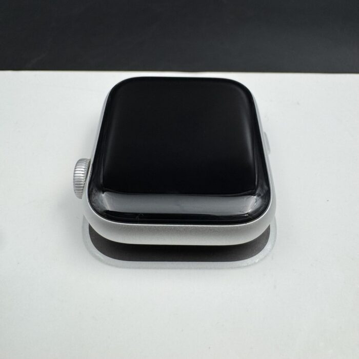 Apple Watch Series 6 40MM Silver - Image 5